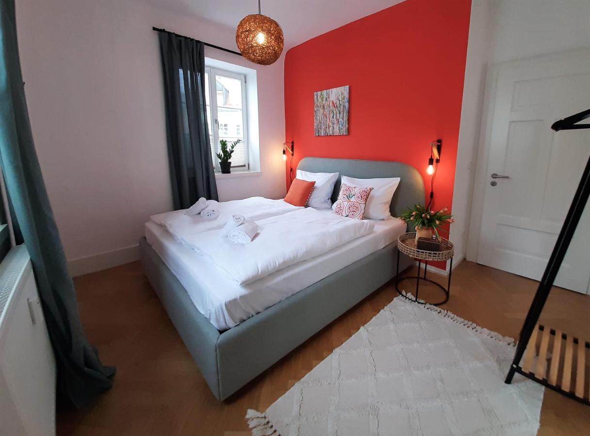 Apartment 4-6 Personen I 80Qm I Altstadt I Dachterasse I Parkplatz Straubing Eksteriør billede
